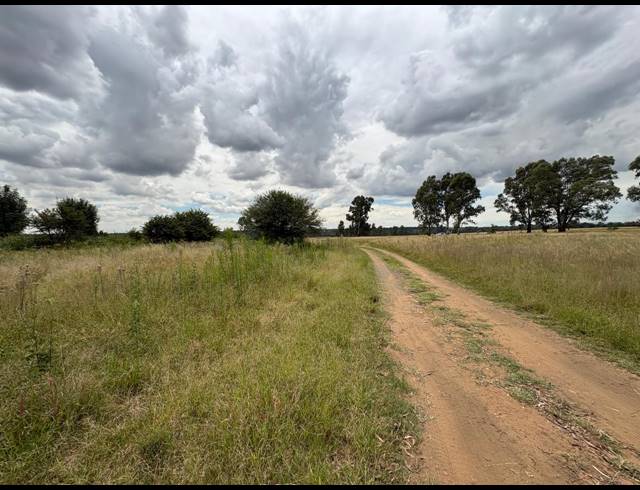 1,995M² VACANT LAND FOR SALE IN VAALPARK